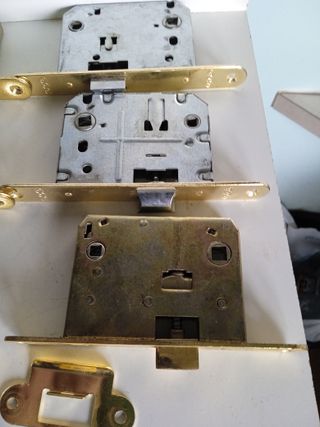 6 Picaportes Dorados