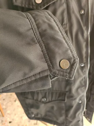 Giubbotto uomo nero con cappuccio