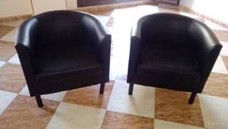 SILLONES DE CUERO NEGRO