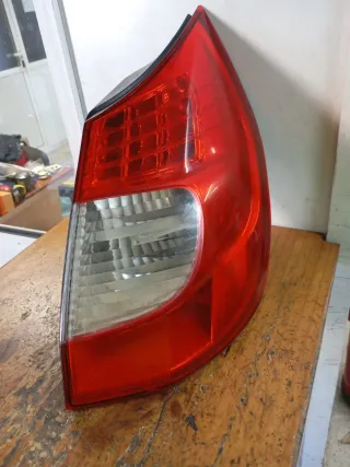Piloto trasero derecho Renault Scenic II