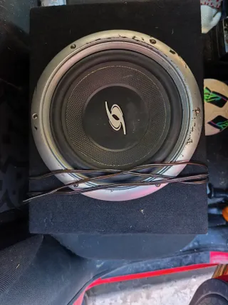 Caja de subwoofer para coche