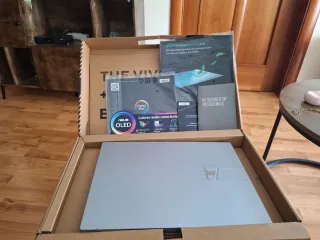 ASUS Vivobook Portátil Gris/Plateado