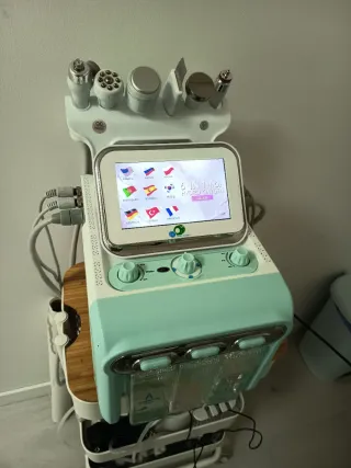 Máquina Hidrofacial Profesional