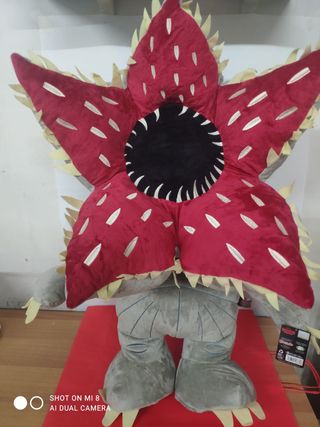 Peluche Demogorgone Stranger Things 80cm