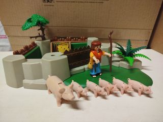 Playmobil Recinto con Cerdos y Pastor