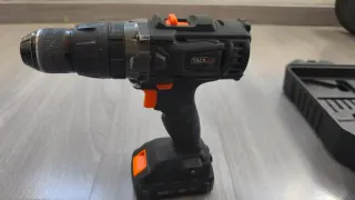 Taladro Percutor 18V 45Nm + 2 Baterías