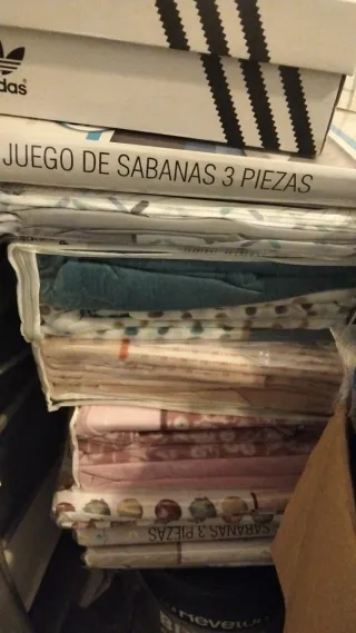 Bolsos Guess y Tous Negro