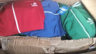 Bolsos Guess y Tous Negro