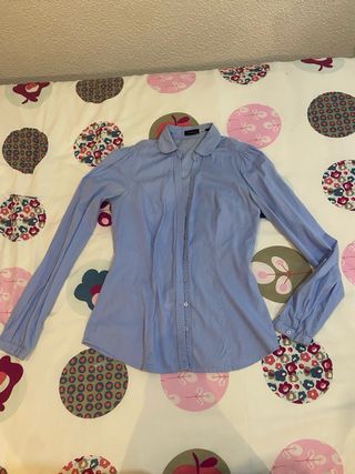 Camisa azul de manga larga