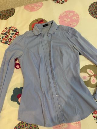 Camisa azul de manga larga