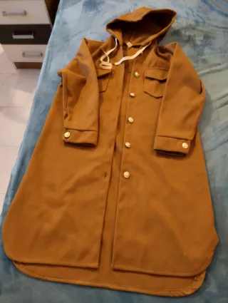 Abrigo largo mujer marrón con capucha