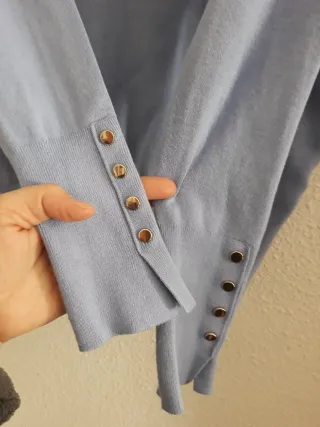 Jersey Zara azul con botones