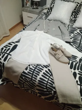 Traje de comunión gris  y beig para niño más zapat