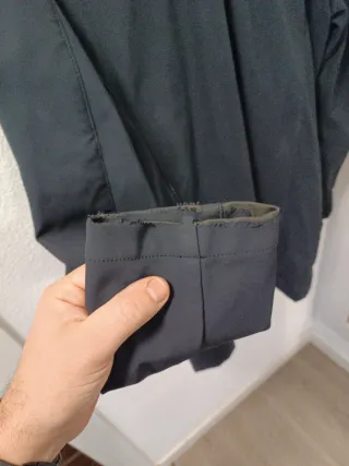 Chubasquero gabardina azul marino capucha hombre