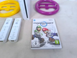 Consola Wii con accesorios y juego
