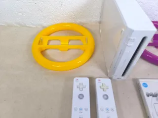 Consola Wii con accesorios y juego