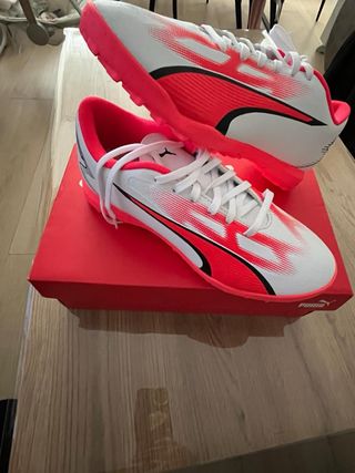 Botas de fútbol Puma nuevas
