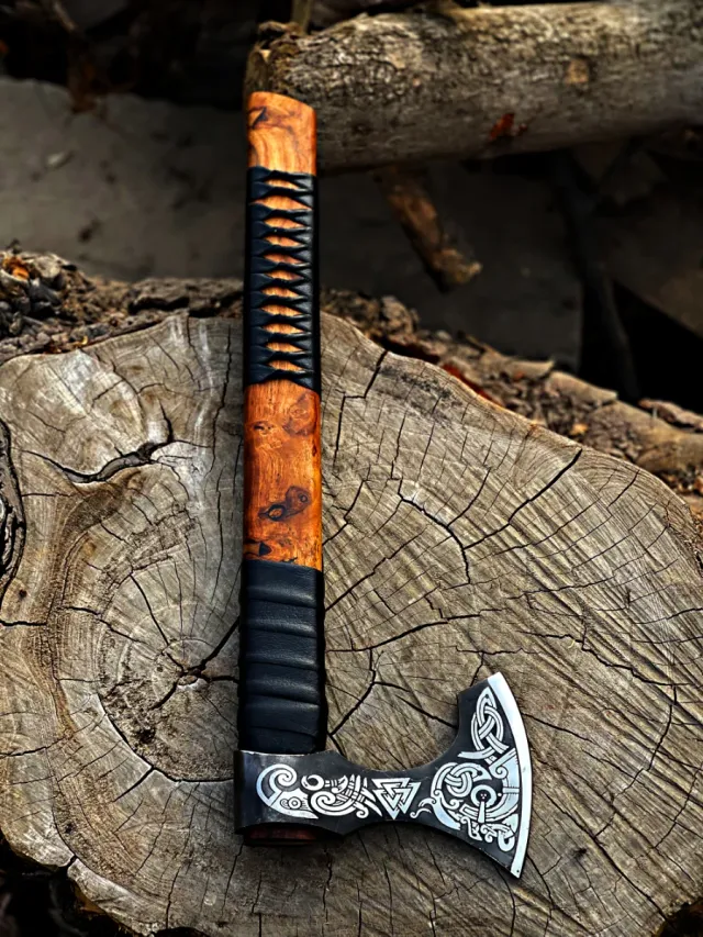 Hacha Vikinga Forjada a Mano
