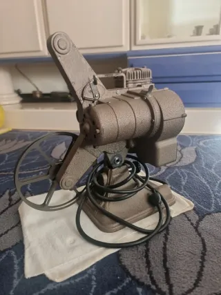 Proyector de vídeo antiguo