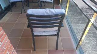 Mesa y 4 Sillas Jardín Cristal Metal