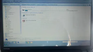Portátil Toshiba Negro falta poner el Windows nuev