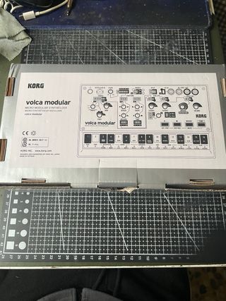 Sintetizador Korg Volca Modular + Guía
