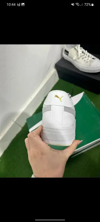 Zapatillas Puma Blancas y Grises