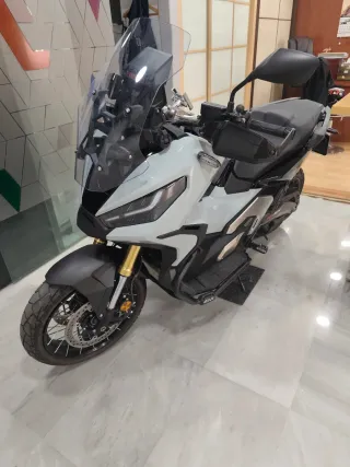 HONDA   X-ADV 750  CC Automática.