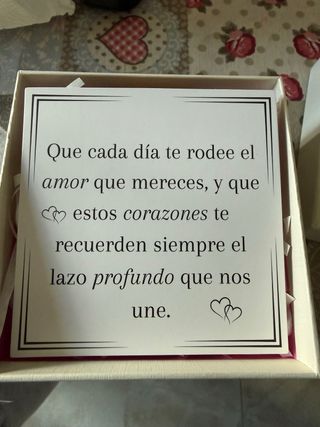 Conjunto de collar y pendientes corazón