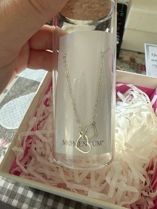 Conjunto de collar y pendientes corazón