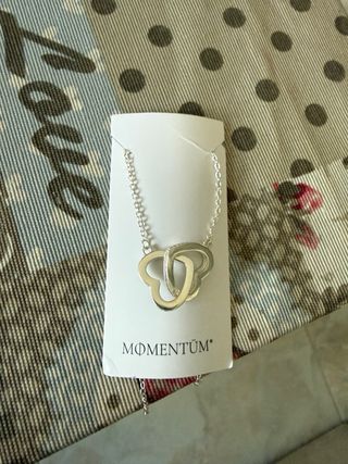 Conjunto de collar y pendientes corazón