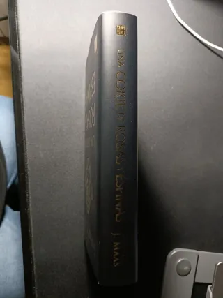 Una corte de rosas y espinas. Edición especial:...