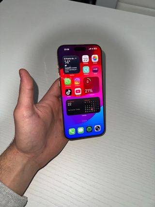 iPhone 16 PRO MAX - Poco uso - Negociable