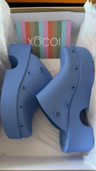 Zuecos Xocol celestes