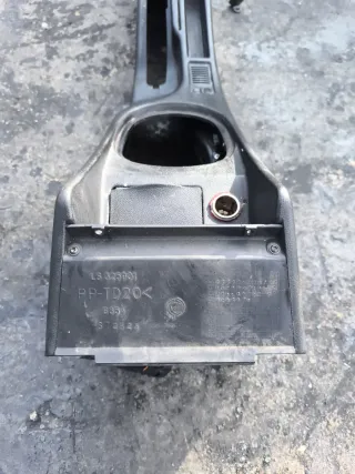 Tunnel centrale Alfa 147