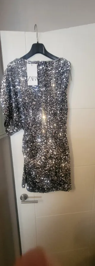 Vestido Zara lentejuelas plateado