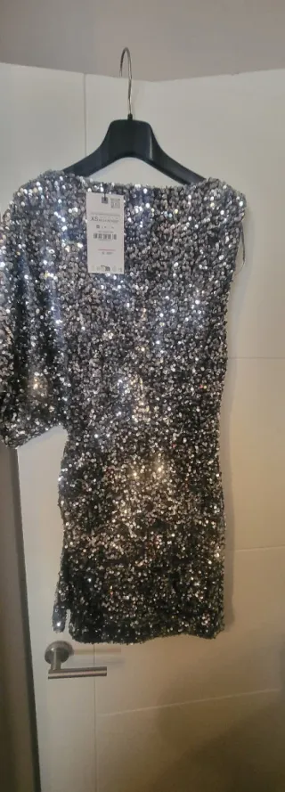 Vestido Zara lentejuelas plateado