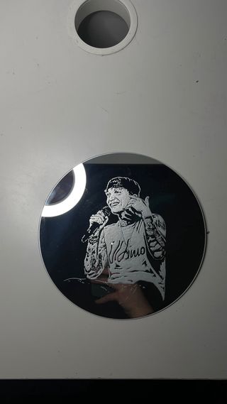 Specchio tondo con base in legno