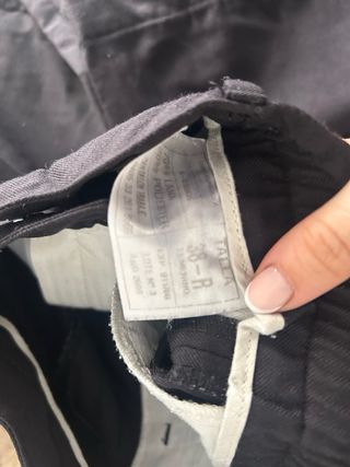 Pantalón negro de pinzas