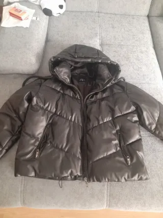 Abrigo acolchado Zara negro