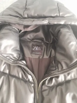 Abrigo acolchado Zara negro