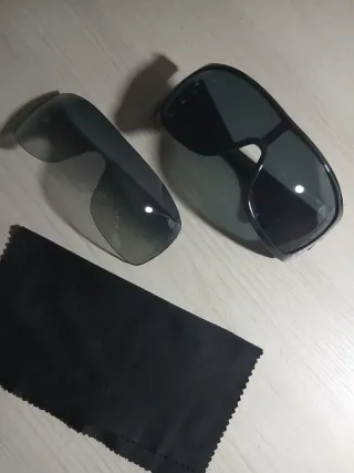 Occhiali da sole Prada neri