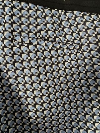 Pantalón estampado geométrico