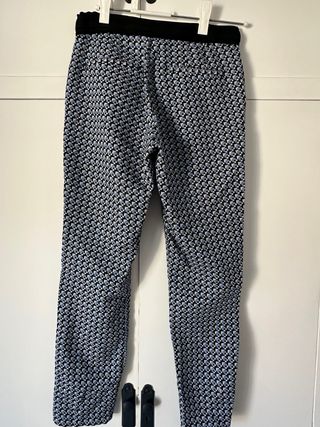 Pantalón estampado geométrico