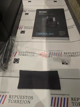 Cafetera superautomatica Cremmaet latte cecotec