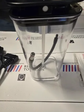 Cafetera superautomatica Cremmaet latte cecotec