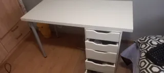 Escritorio blanco con cajones Ikea