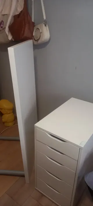 Escritorio blanco con cajones Ikea