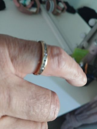 Anillo de oro con diamantes