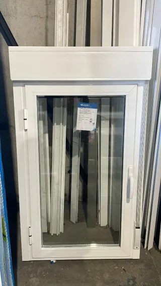 1 Ventana de 120x70 otra 40x40